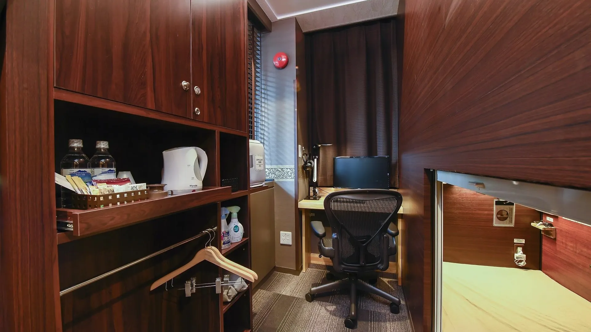 Capsule hotel Anshin Oyado Woman Tokyo Ginza Shiodome Hotel Japan
